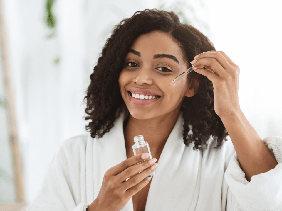 5 Hyaluronic Acid Products You Can Make at Home for Hydrated Skin - Aromantic UK