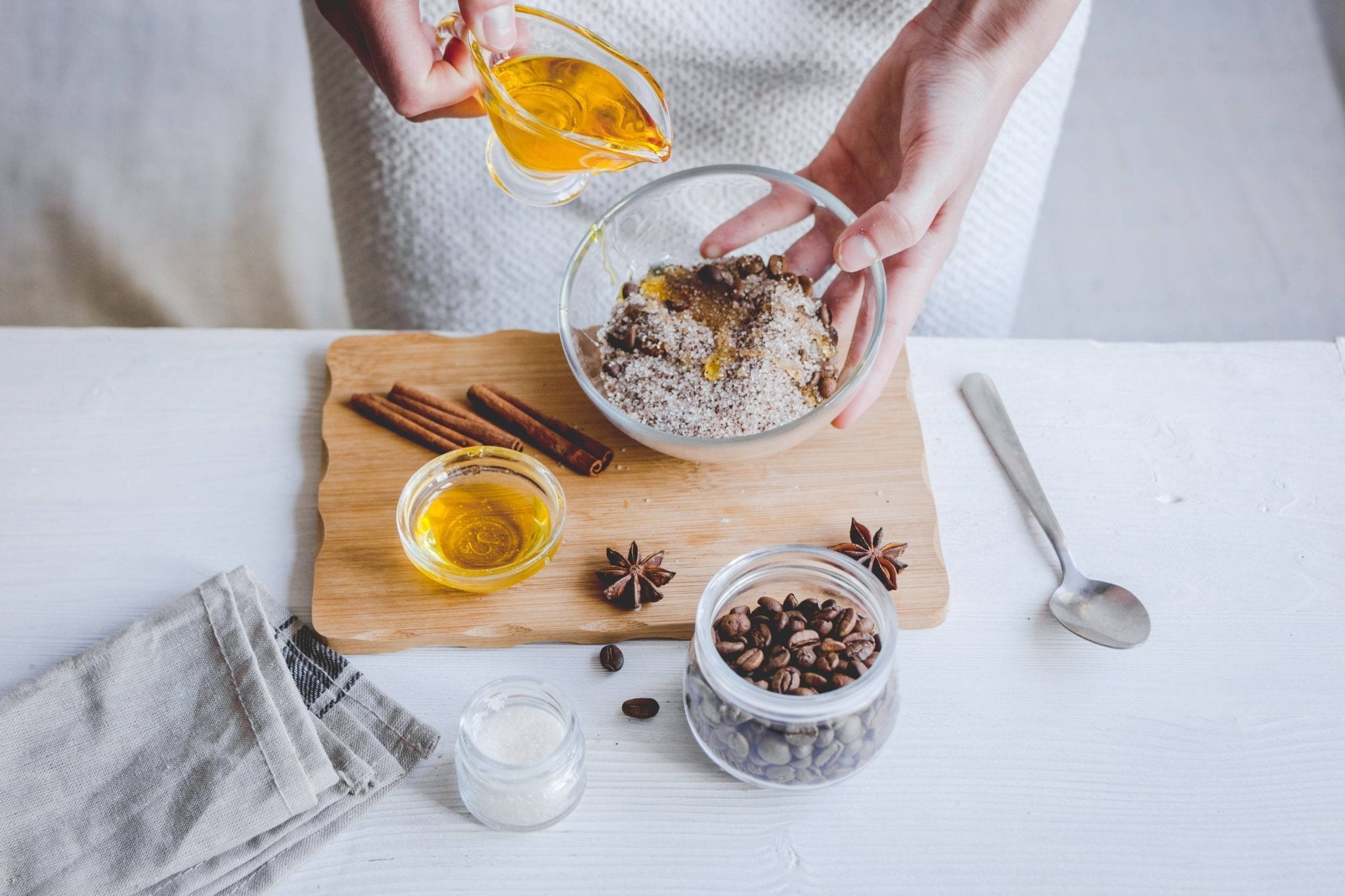 5 Reasons To Make Your Own Skin Care Products - Aromantic UK