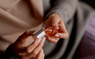 Grape Seed Nourishing Nail Oil Blend - Aromantic UK