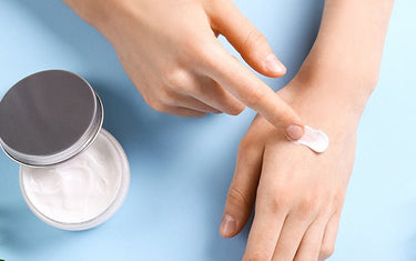 Hand Cream to Lighten Age Spots and Stained Fingers - Aromantic UK