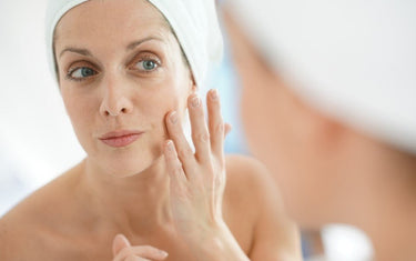 How to Adjust Your Skincare Routine as You Age - Aromantic UK